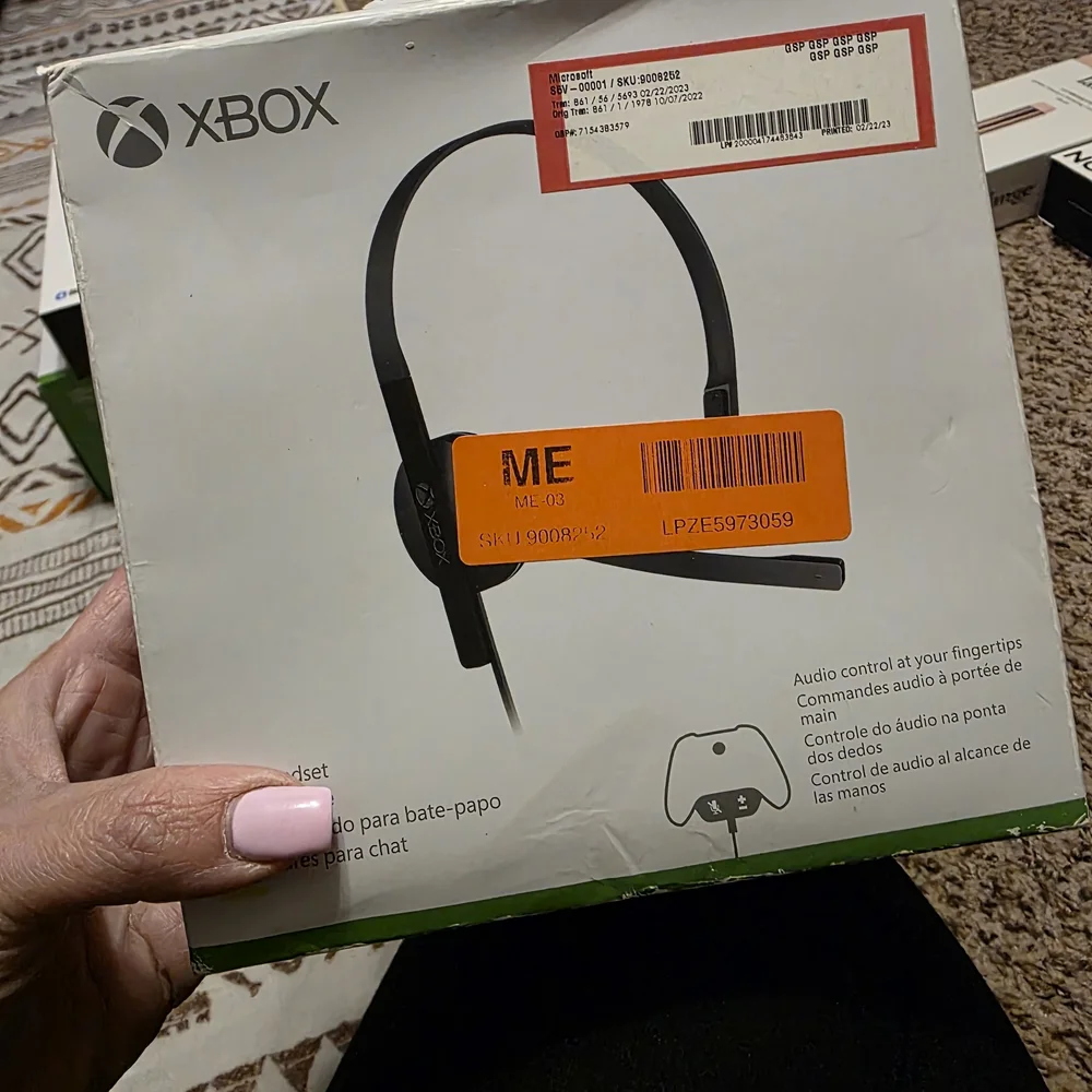 Xbox Wired Chat Headset in Black and White